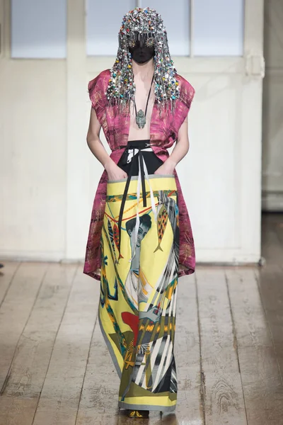 Look 14